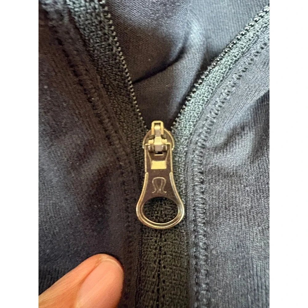 Lululemon Forthright Black Half Zip Pullover Thumbhole Athletic‎ Running Top 4